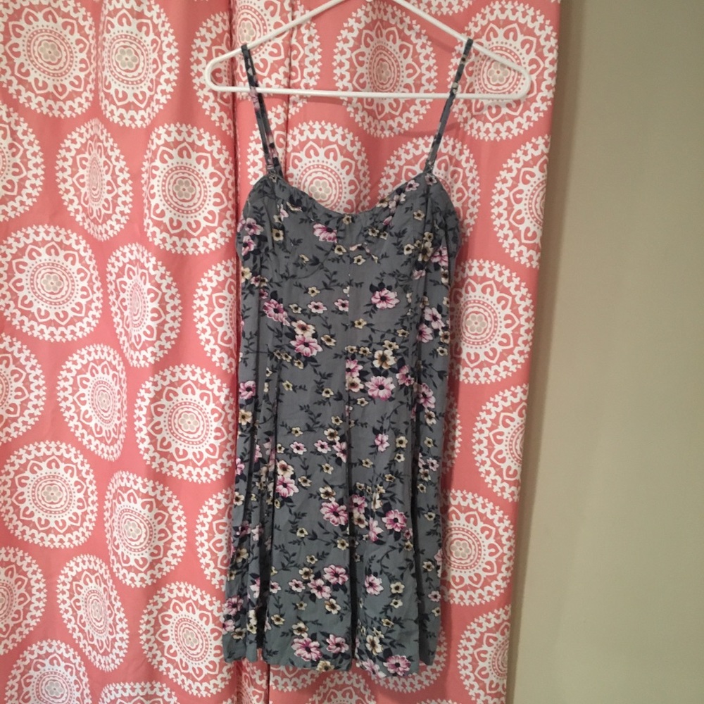 American Eagle Floral Dress